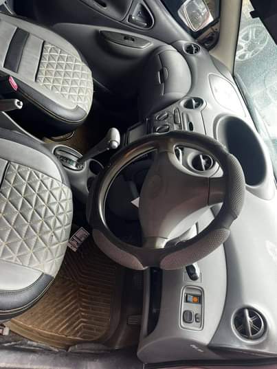 A picture of TOYOTA VITS OLD