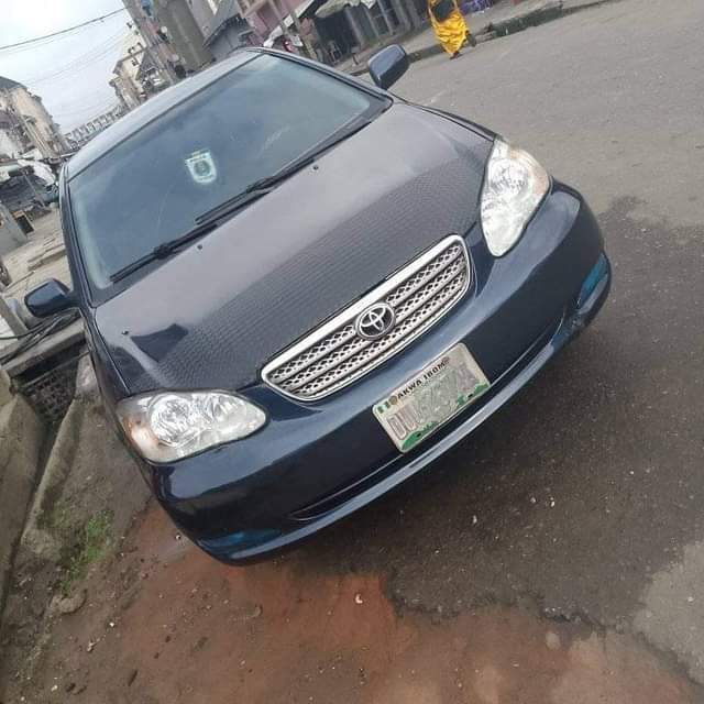 A picture of 2004 Corolla 2004