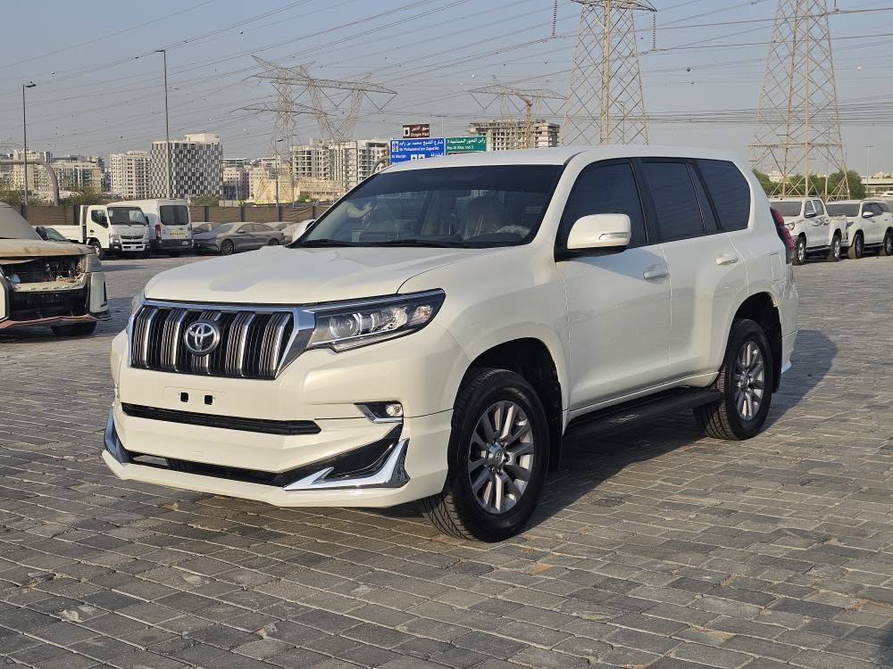 A picture of Toyota Prado V4 2 7L Petrol ENGINE