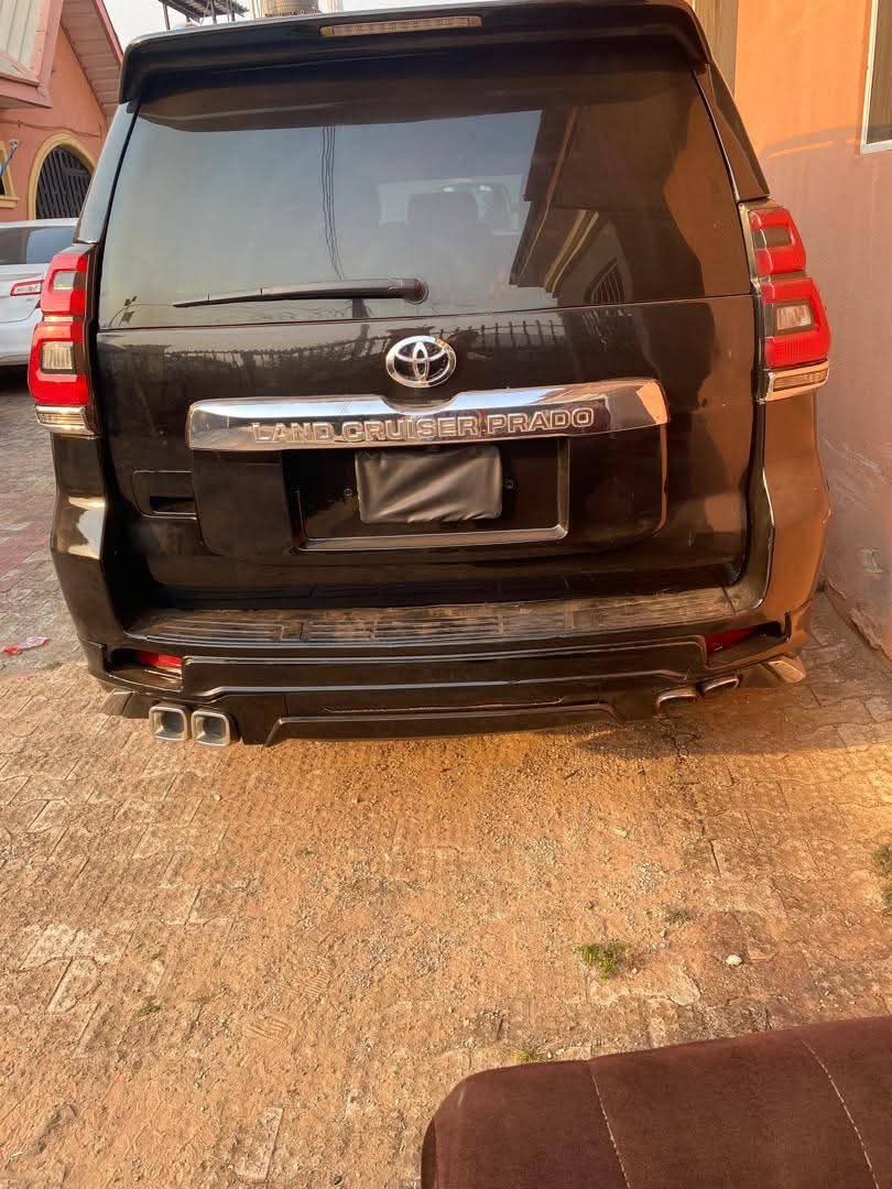 A picture of 2013 Toyota Prado 2013