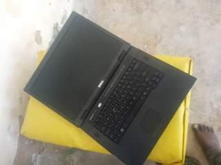 A picture of De