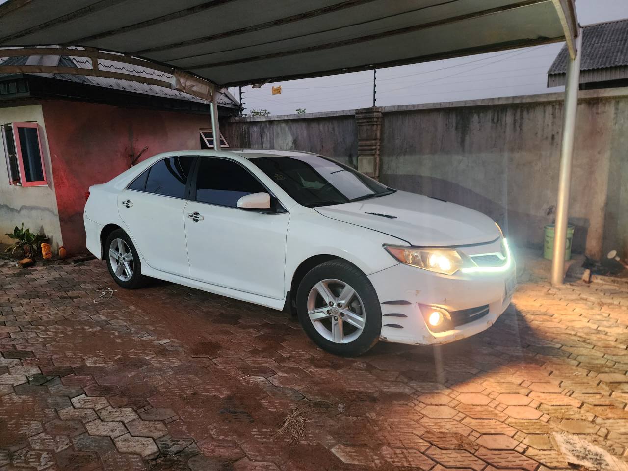 A picture of Toyota Camry Sport Edition SE 