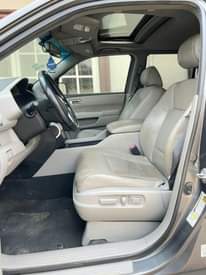 A picture of Honda pilot 2011
