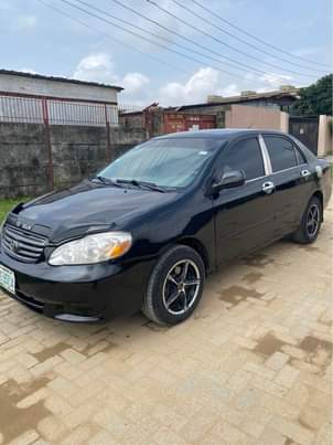 A picture of Very perfect 2004 Toyota Corolla. Location is Oworoshoki Lagos. 081