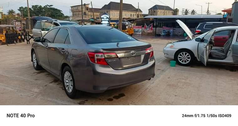 A picture of Toks Standard 2014 Toyota Camry absolutely buy and drive