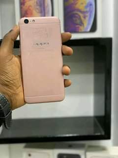 A picture of Oppo A57 special kwa wamikoani 160000tshs 64gb 4ram