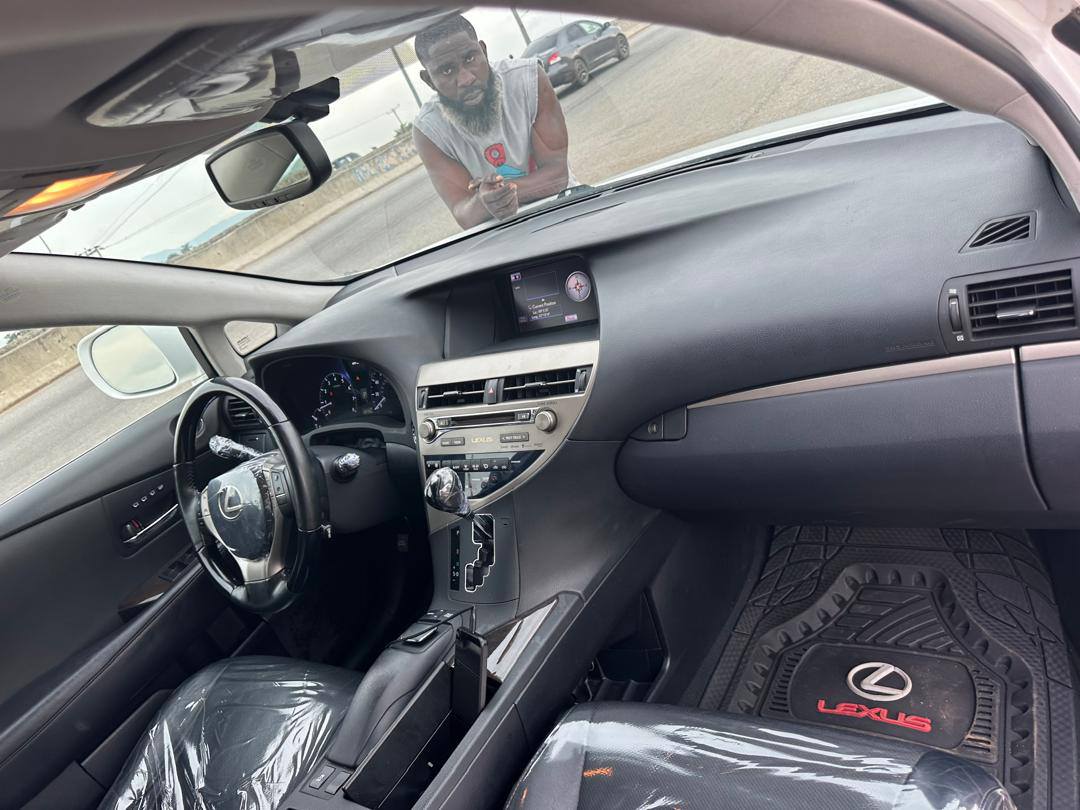 A picture of Distress direct Belgium 2013 model lexus Rx350