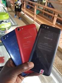 A picture of Oppo A83