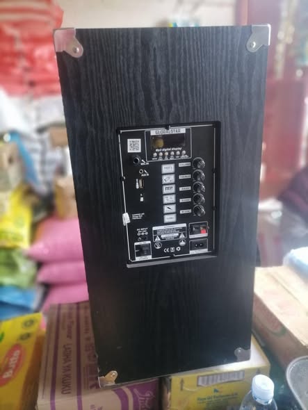 A picture of Computer full set 350000 sound speaker 180000