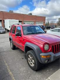 A picture of 2004 Jeep Liberty