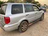 A picture of Distress Honda Pilot with ac and sound engine 1 1m