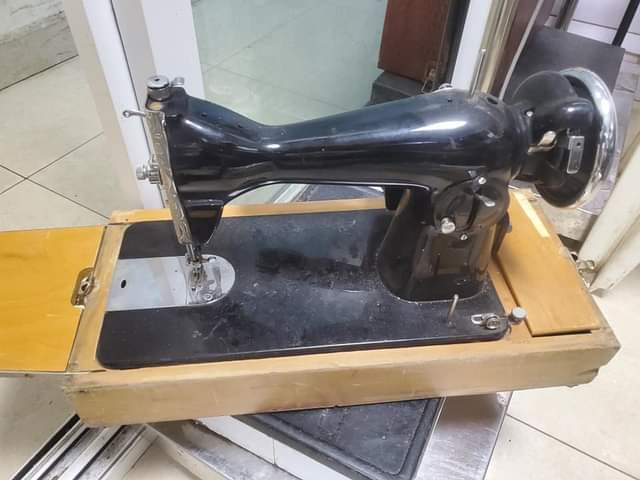 A picture of Zigi zaga sewing machine used