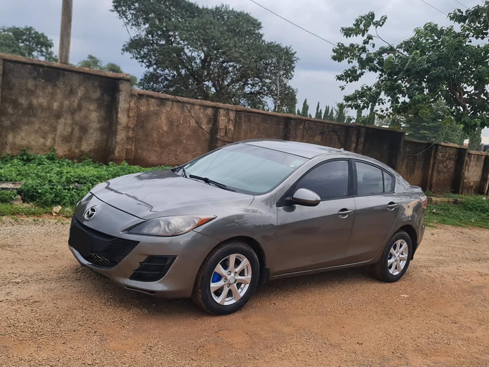 A picture of Mazda 3 2010 model for sale