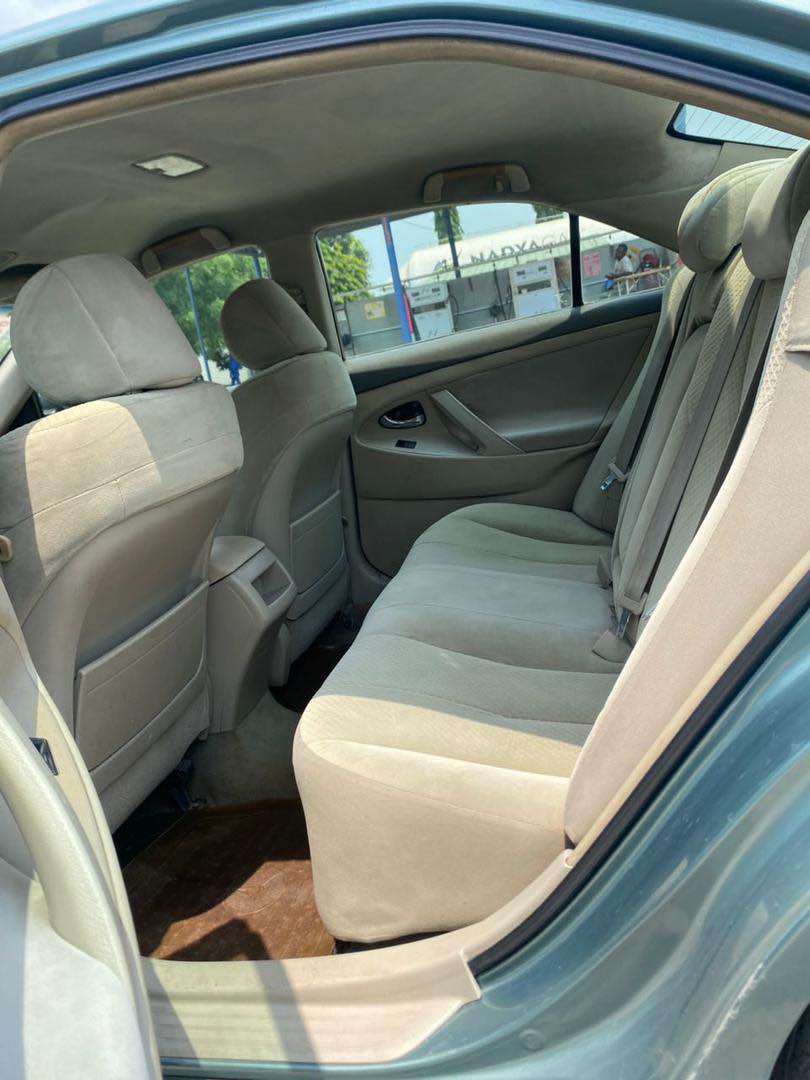 A picture of Toyota Camry LE 2008