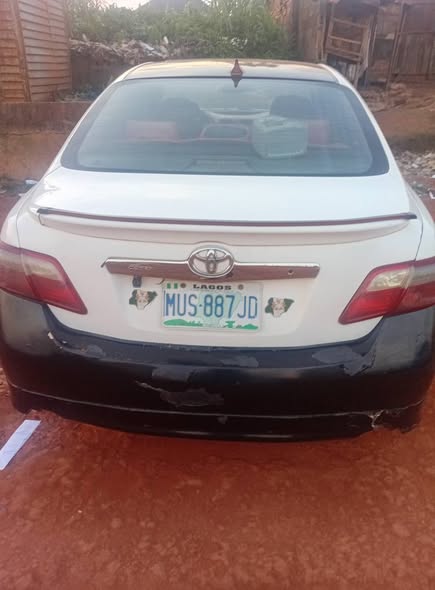 A picture of 2008 Toyota camry muscle 2 6m engine smoking 0802 8446