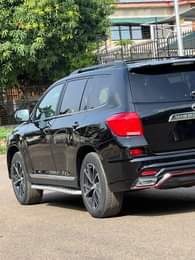 A picture of Toyota Highlander 2013 model 4 sale Direct Belgium Original Custom