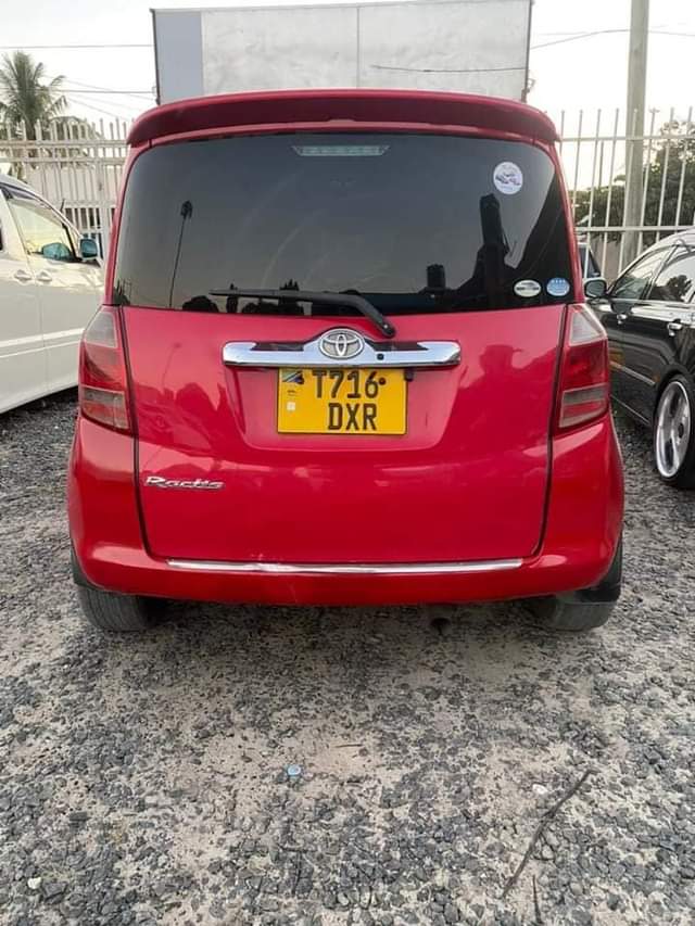 A picture of TOYOTA RACTIS