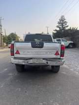 A picture of 2005 Nissan Frontier Se