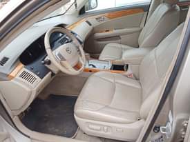 A picture of Direct Belgium Toyota Avalon in super pristine condition Price 5mill
