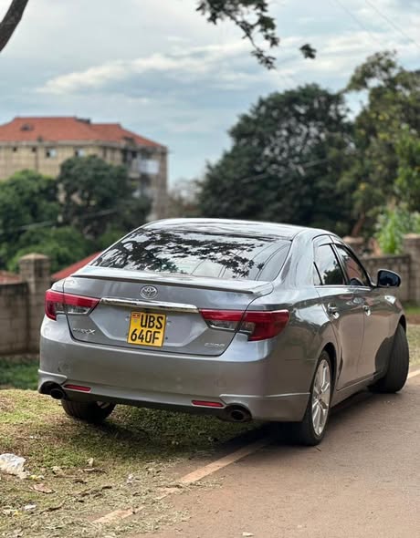 A picture of Toyota Mark X