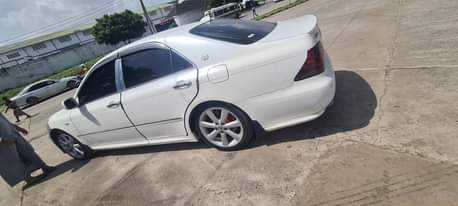 A picture of Nauza toyota crown