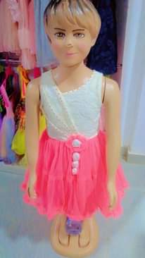 A picture of Second hand kids clothes boys and gals