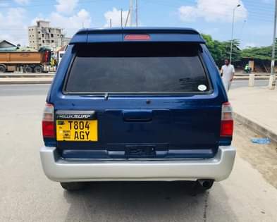 A picture of TOYOTA SURF BEI 8 7M