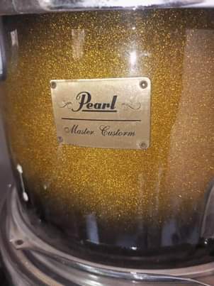 A picture of Nakodisha drum aina ya pearl ina tone nzuri nakodisha kwa