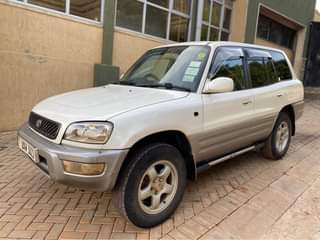 A picture of RAV4 FOR SALE. CALL 0701057114 0761990442.