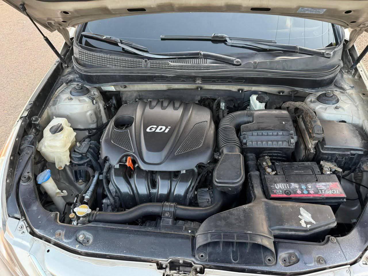 A picture of 2011 Hyundai sonata