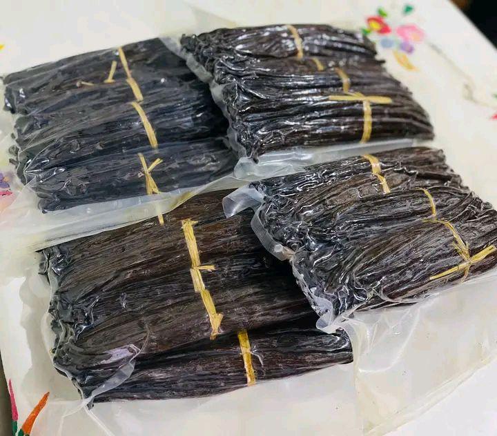 A picture of Organic vanilla beans available for sale