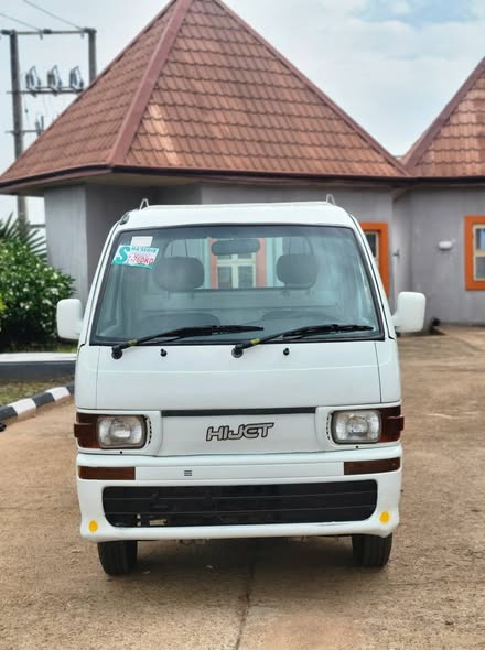A picture of Hijet pickup