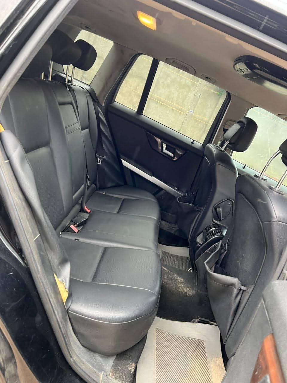 A picture of 2010 Mercedes Benz glk