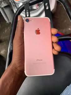 A picture of IPHONE 7PLAIN