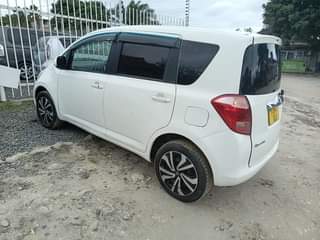 A picture of TOYOTA RACTIS 0714058883