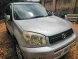 A picture of Toyota RAV4 2005 Call 0752041387