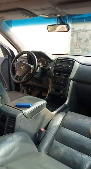 A picture of Honda pilot