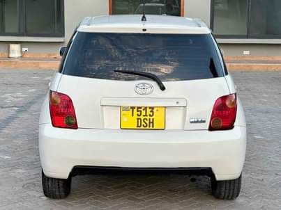 A picture of 2004 Toyota Old model