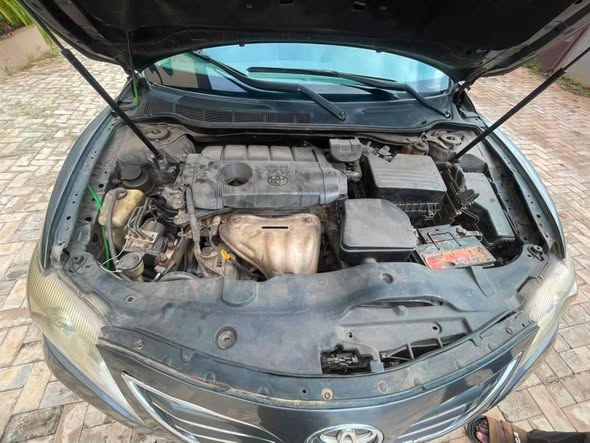 A picture of 2011 Toyota camry le