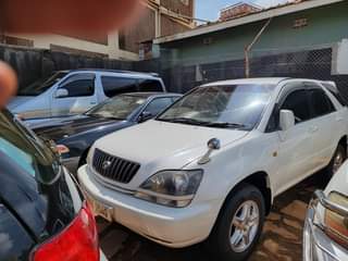 A picture of Harrier toyota