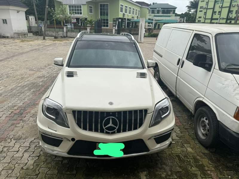 A picture of NEATLY USED 2010 MODEL MERCEDES BENZ GLK350 UPGRADED TO 2014