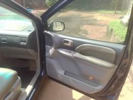 A picture of SMARTAUTOS Dealer s food Toyota sienna 2002 model Sound Engine