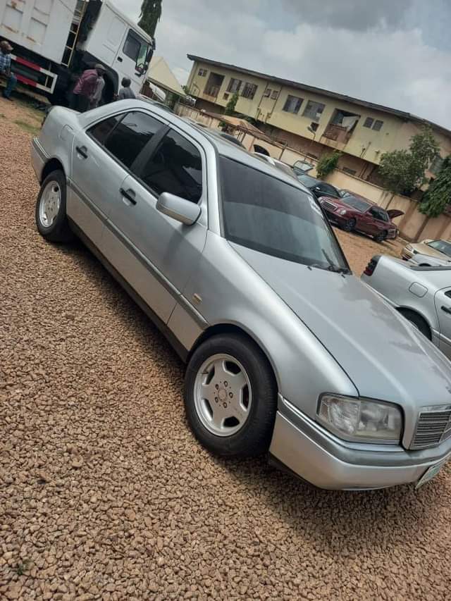 A picture of C180 Mercedes Benz Everything is working perfectly AC working perfectly