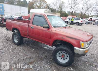 A picture of Tokunbo vehicle Toyota hilux pickup The vehicle price is 850