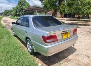 A picture of TOYOTA CARINA TI 4 5M 0743173980