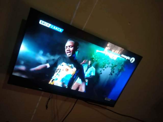 A picture of Perfect condition mi tech 32 inches digital TV