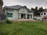 A picture of Iyinzu irikugurishwa iherereye gisonzi fawe