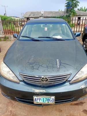 A picture of 2004 Camry v4