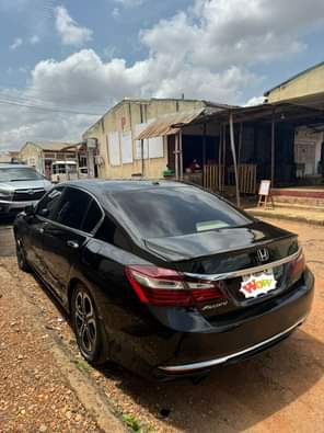 A picture of Fast cash needed 20142017 Honda Accord Sport v4 fullest option