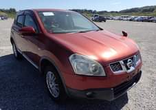 A picture of 2010 nissan dualis maroun colour